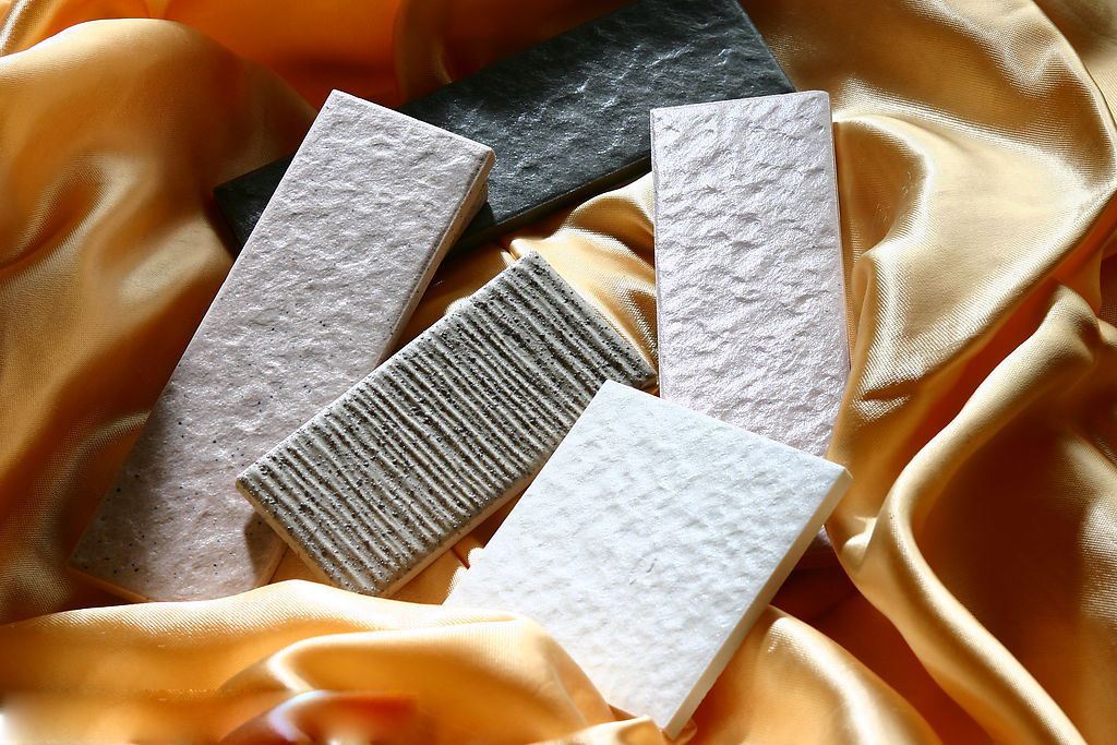 瓷砖好坏如何辨别 眼看手摸耳听齐登场